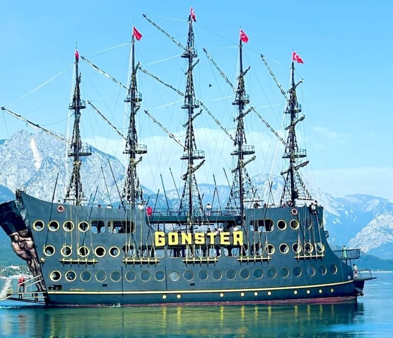 Pirate Boat Trip Gonster
